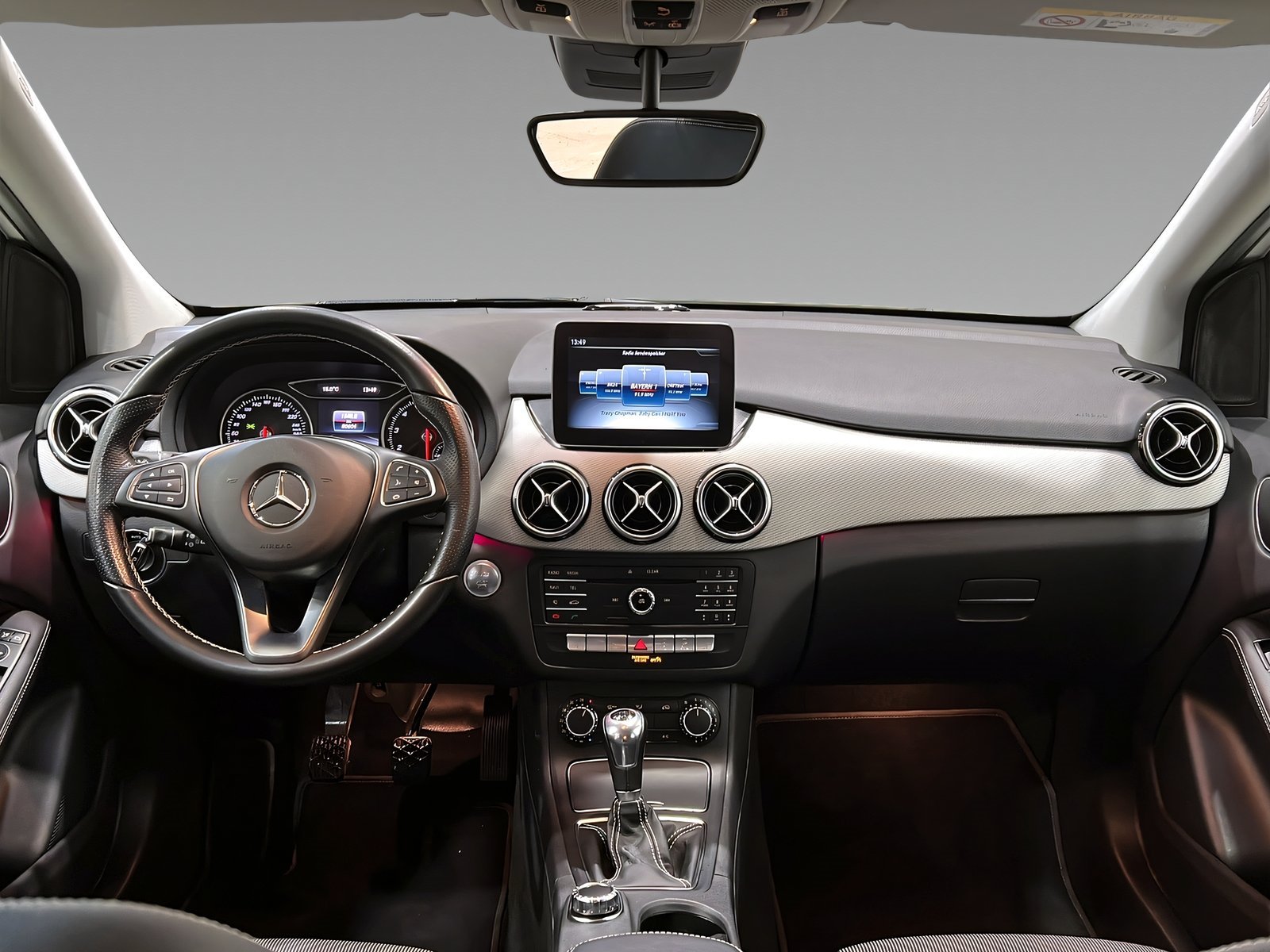 B 200 URBAN+LED+Ambiente+Tempo+PDC+AHK Bild 11