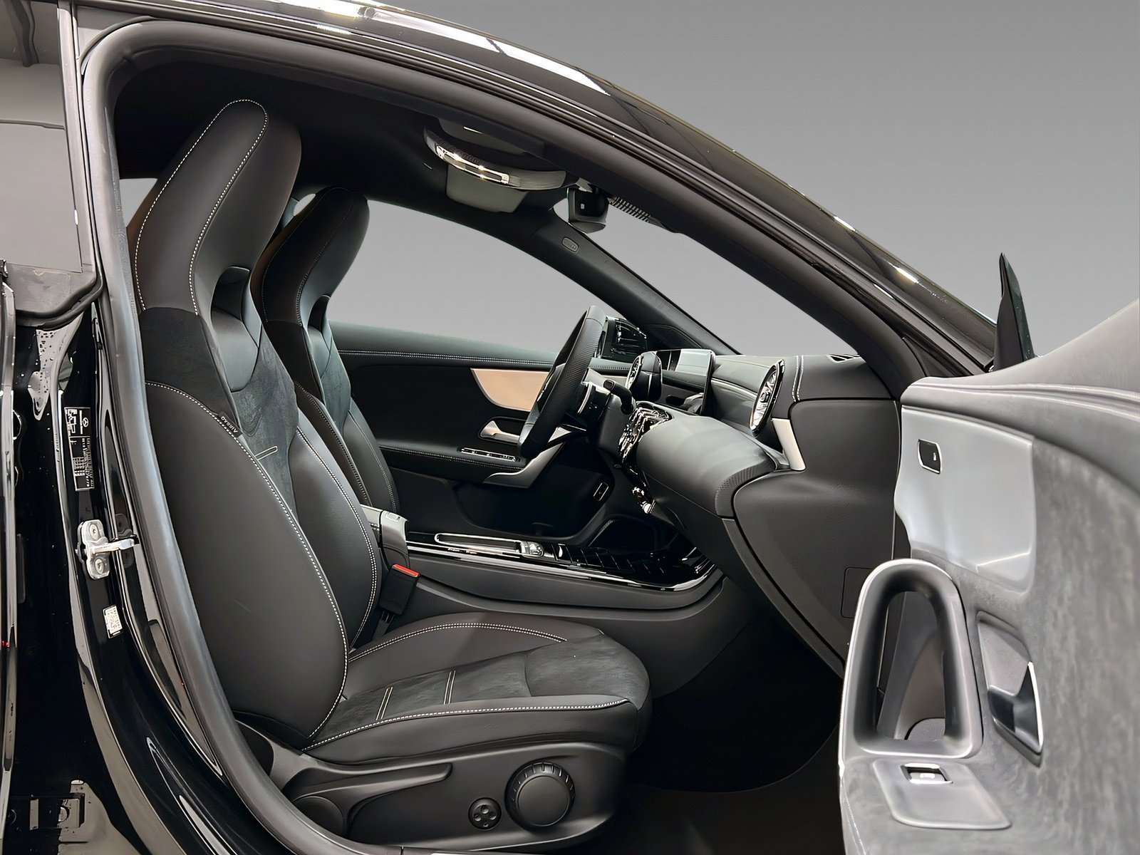 CLA 200 Coupé+AMG+NightPaket+Lenkradheizung+MBUX Bild 14