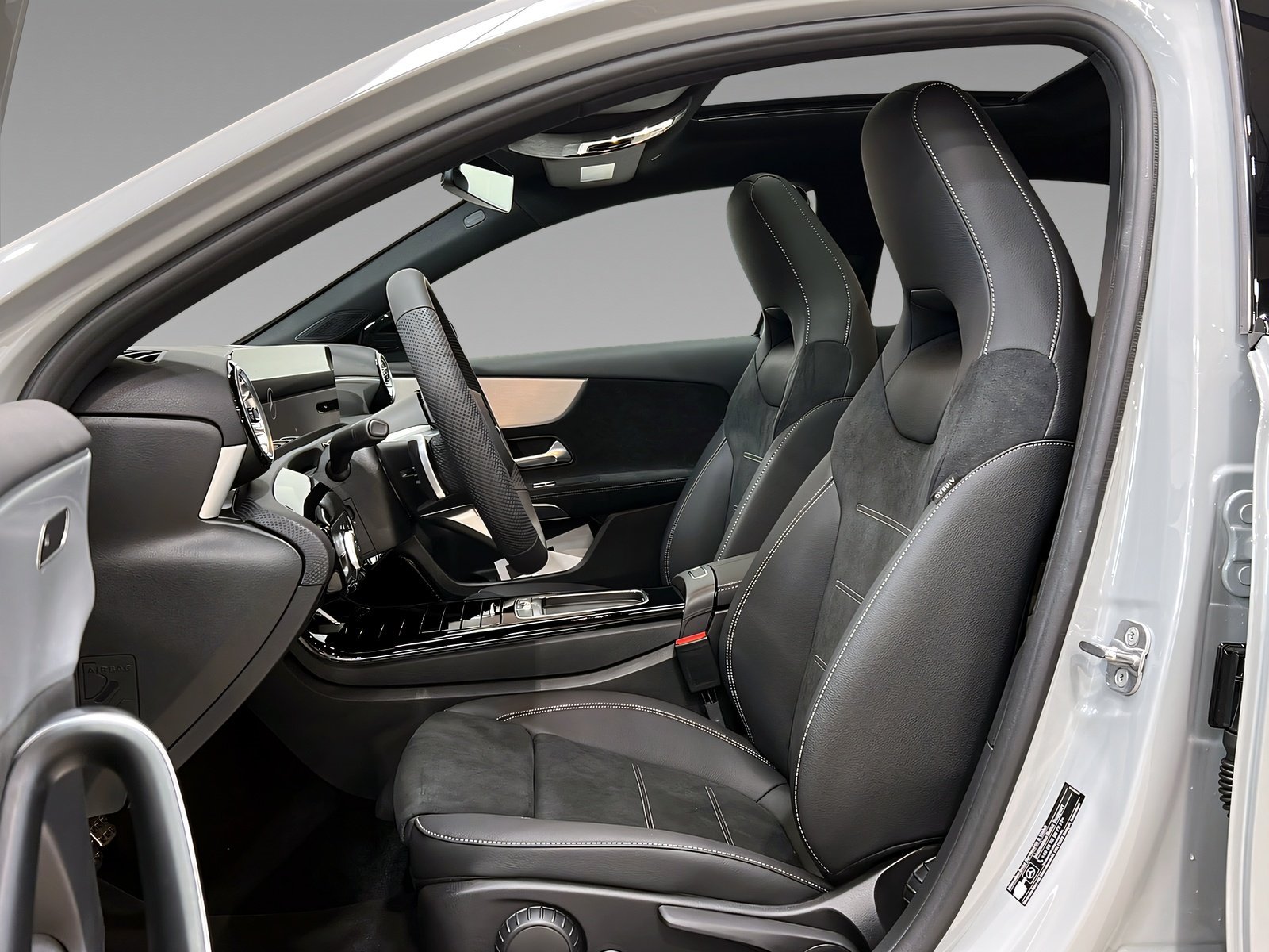 A 250 4M AMG+NIGHT+Kamera+Pano+StHz+TotW+LrHz Bild 8