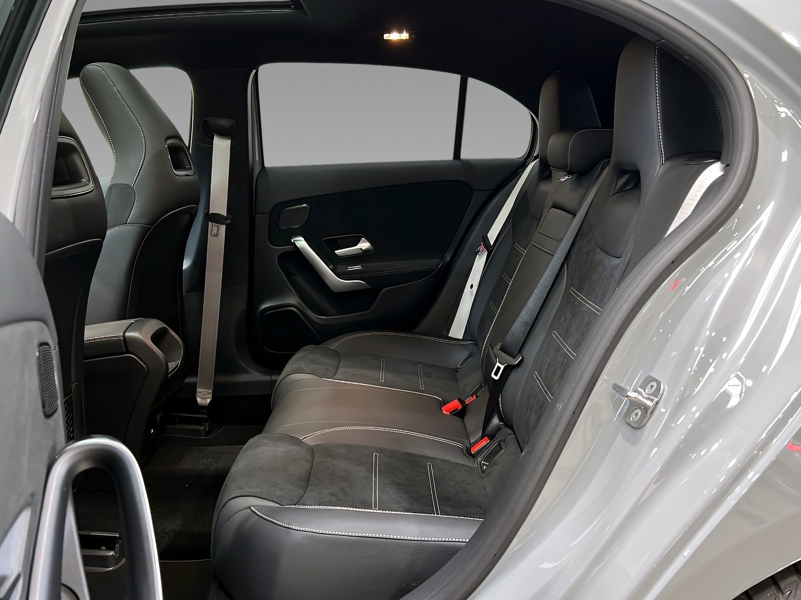 A 250 4M AMG+NIGHT+Kamera+Pano+StHz+TotW+LrHz Bild 9