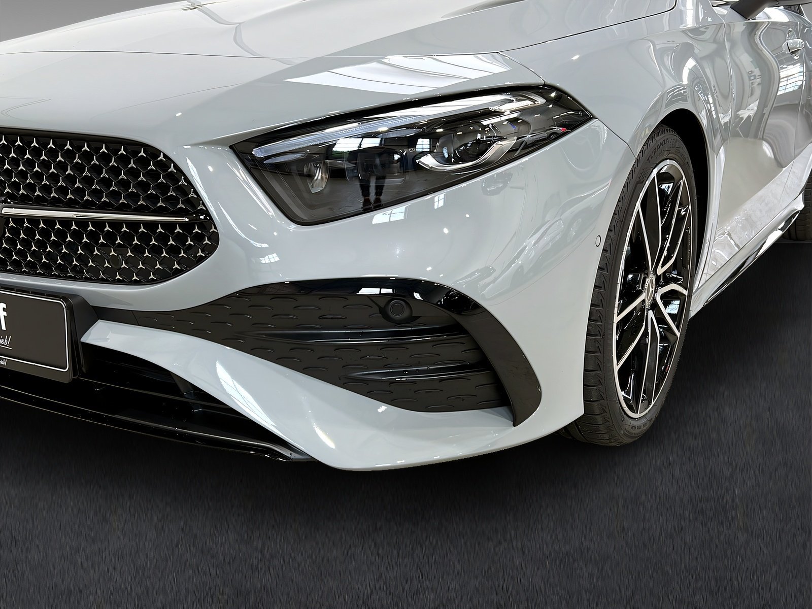 A 250 4M AMG+NIGHT+Kamera+Pano+StHz+TotW+LrHz Bild 15