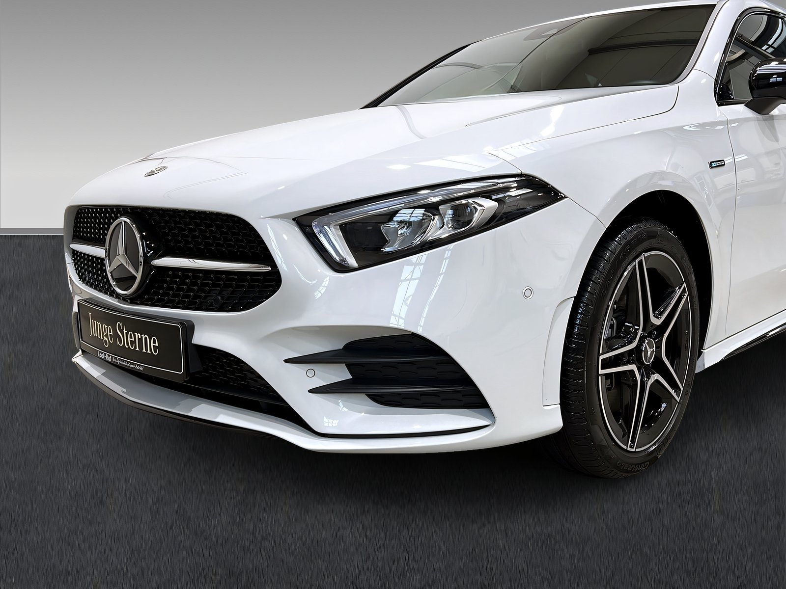 A 250 e AMG+LED+NIGHT+Kamera+Ambiente+CarPlay Bild 6