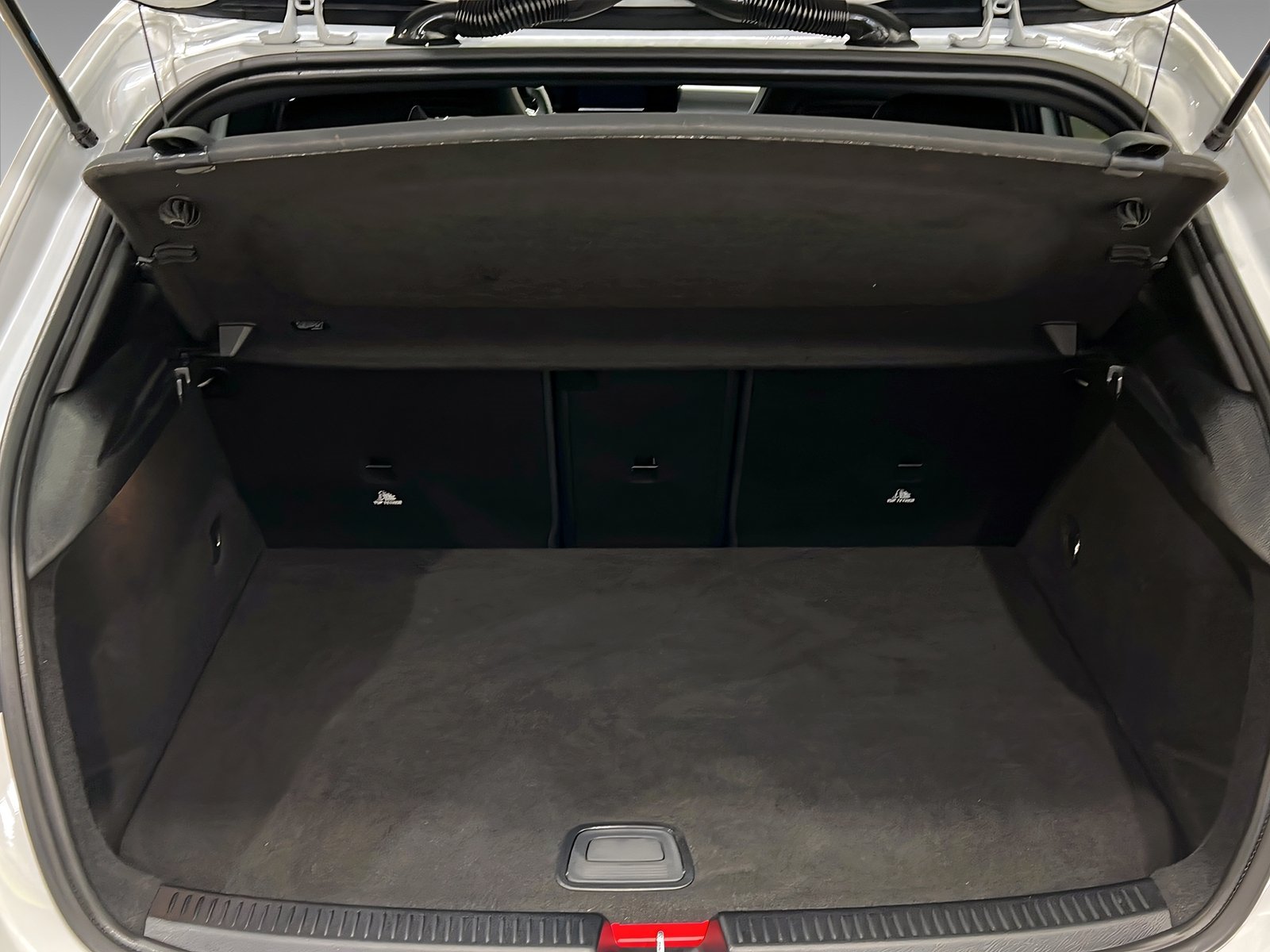 A 250 e AMG+LED+NIGHT+Kamera+Ambiente+CarPlay Bild 8