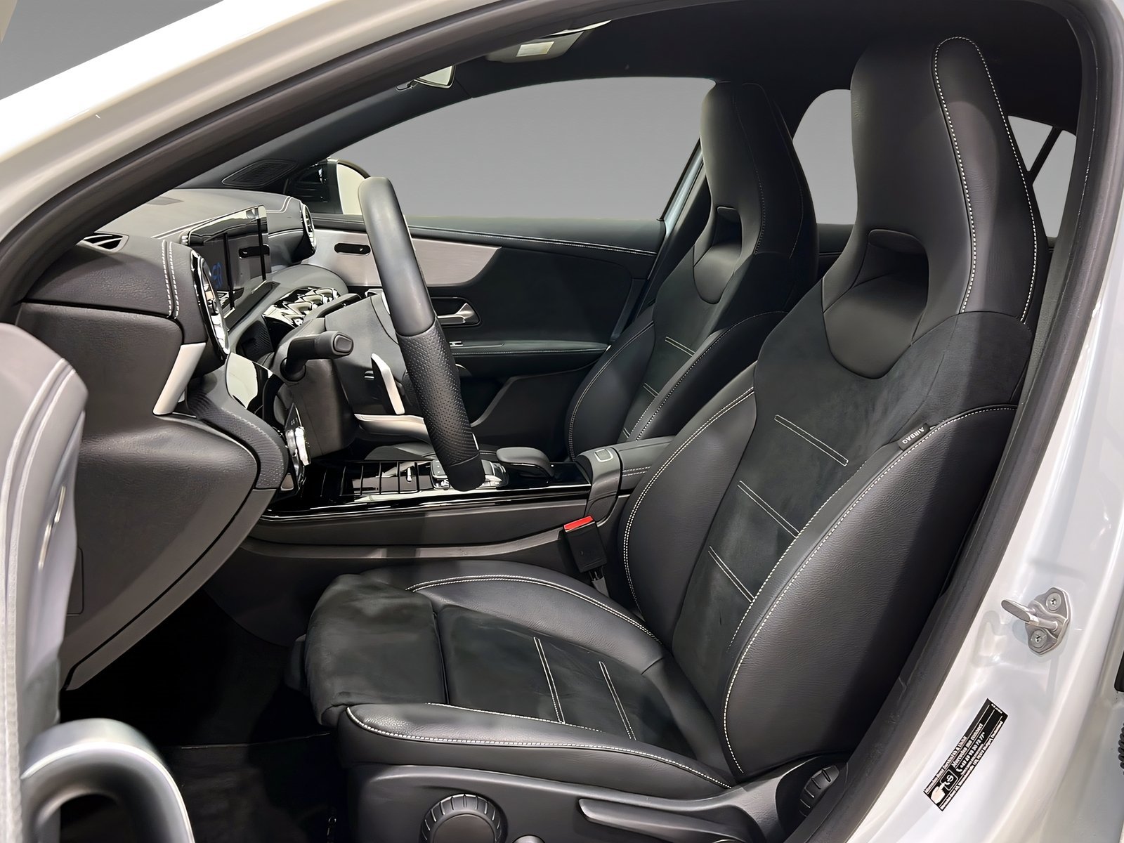 A 250 e AMG+LED+NIGHT+Kamera+Ambiente+CarPlay Bild 9