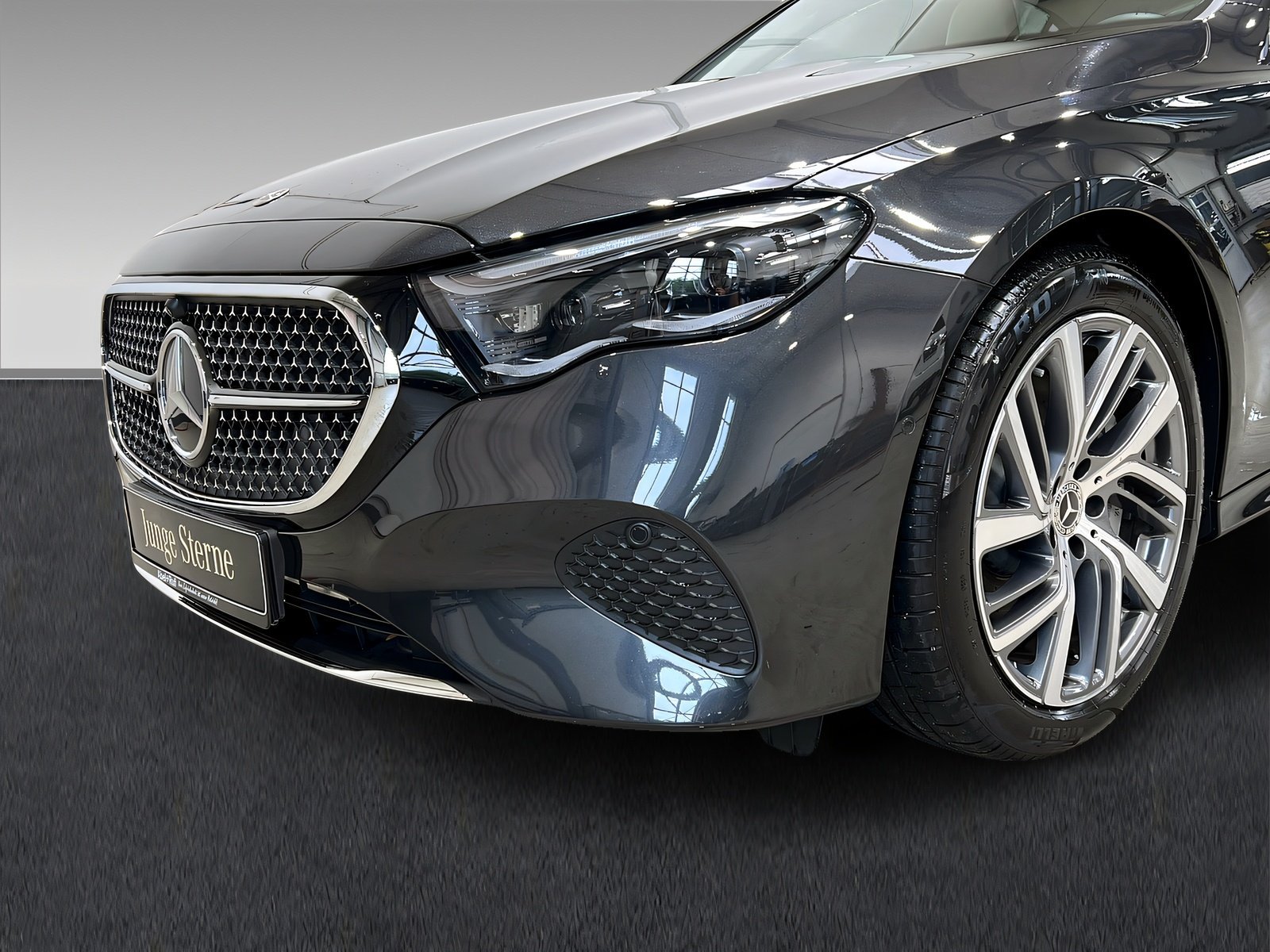 E 450 d 4M AVANTGARDE+DISTR+Superscreen+Memo+360 Bild 5