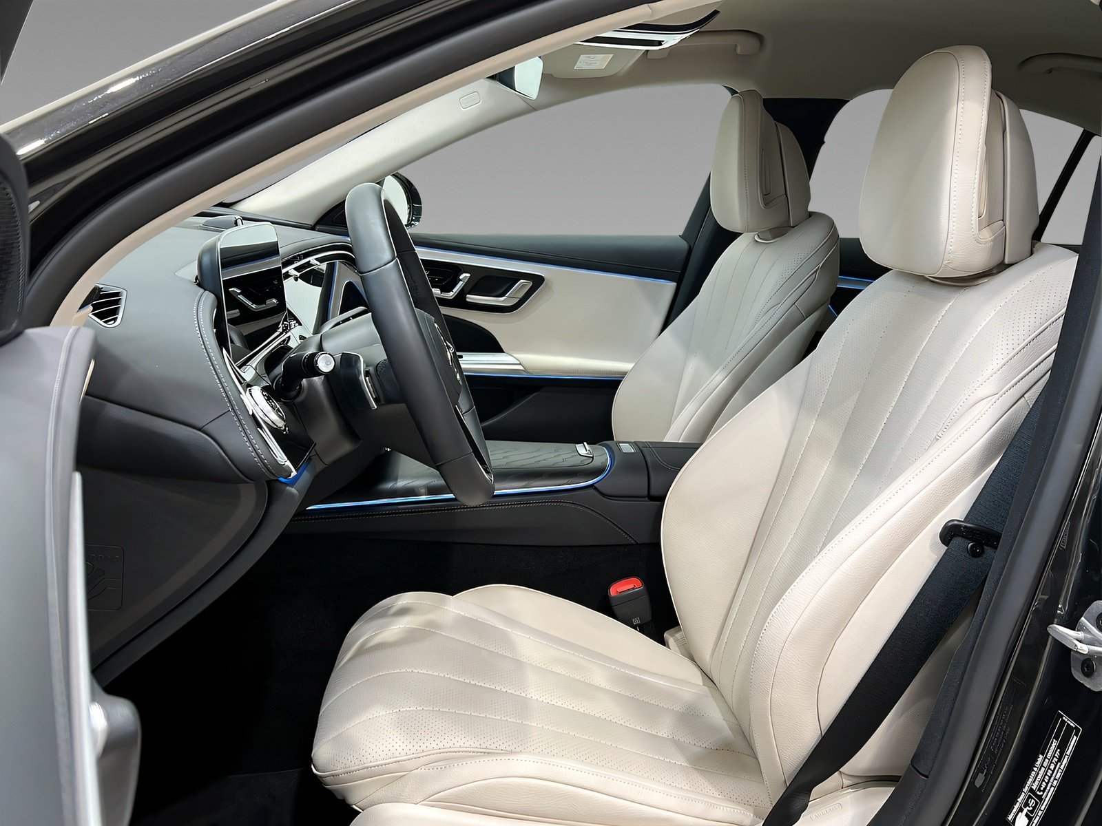 E 450 d 4M AVANTGARDE+DISTR+Superscreen+Memo+360 Bild 9