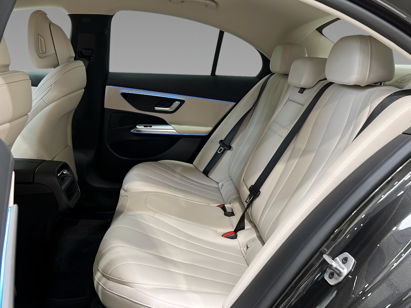 E 450 d 4M AVANTGARDE+DISTR+Superscreen+Memo+360 Bild 11