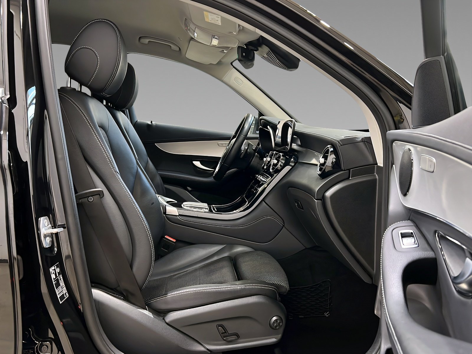 GLC 300de 4M CHROM+LED+DISTR+Ambi+Kamera+TotW Bild 12