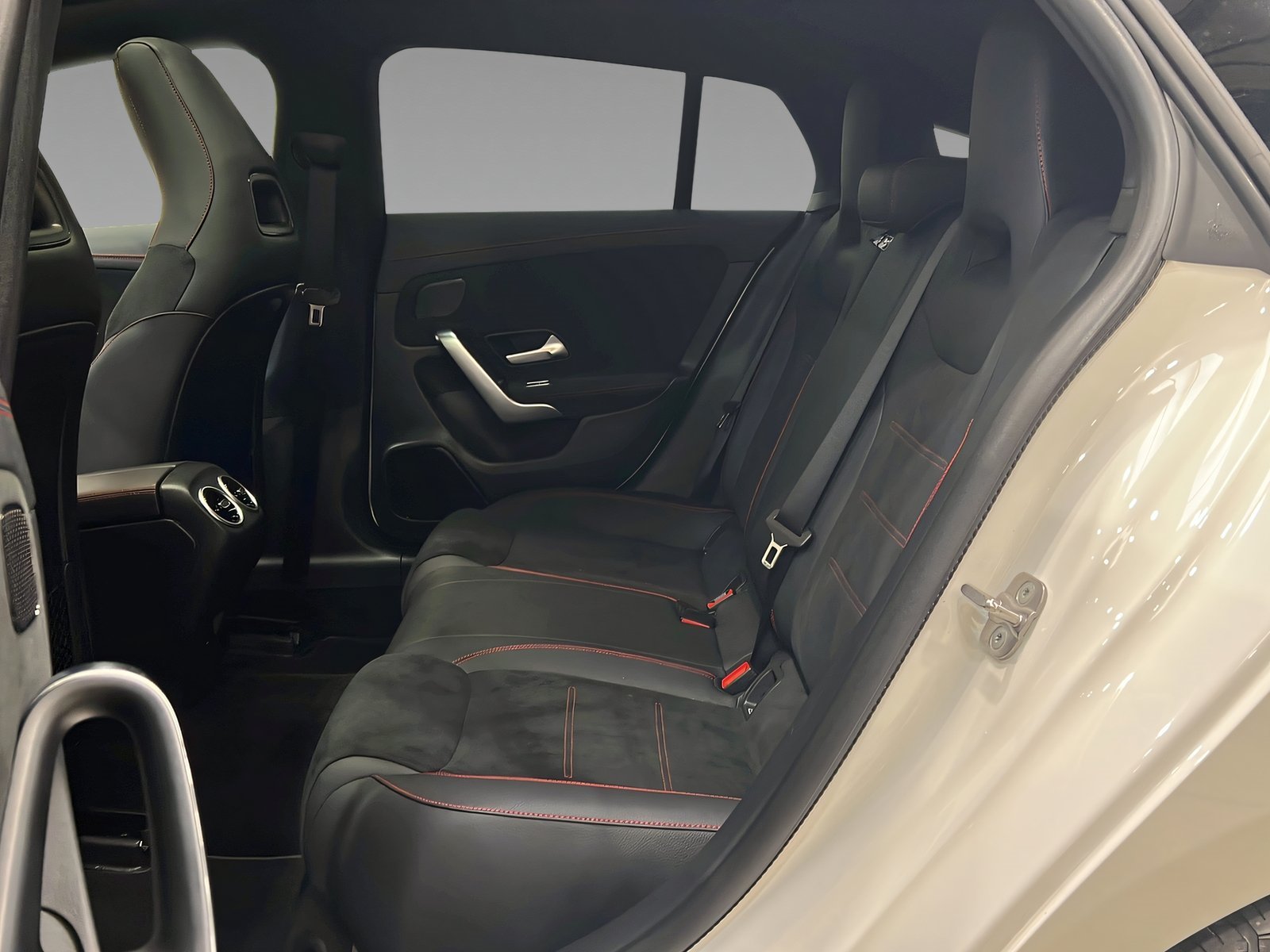 CLA 200 SB AMG+DISTRO+Panorama+Ambiente+DAB Bild 10