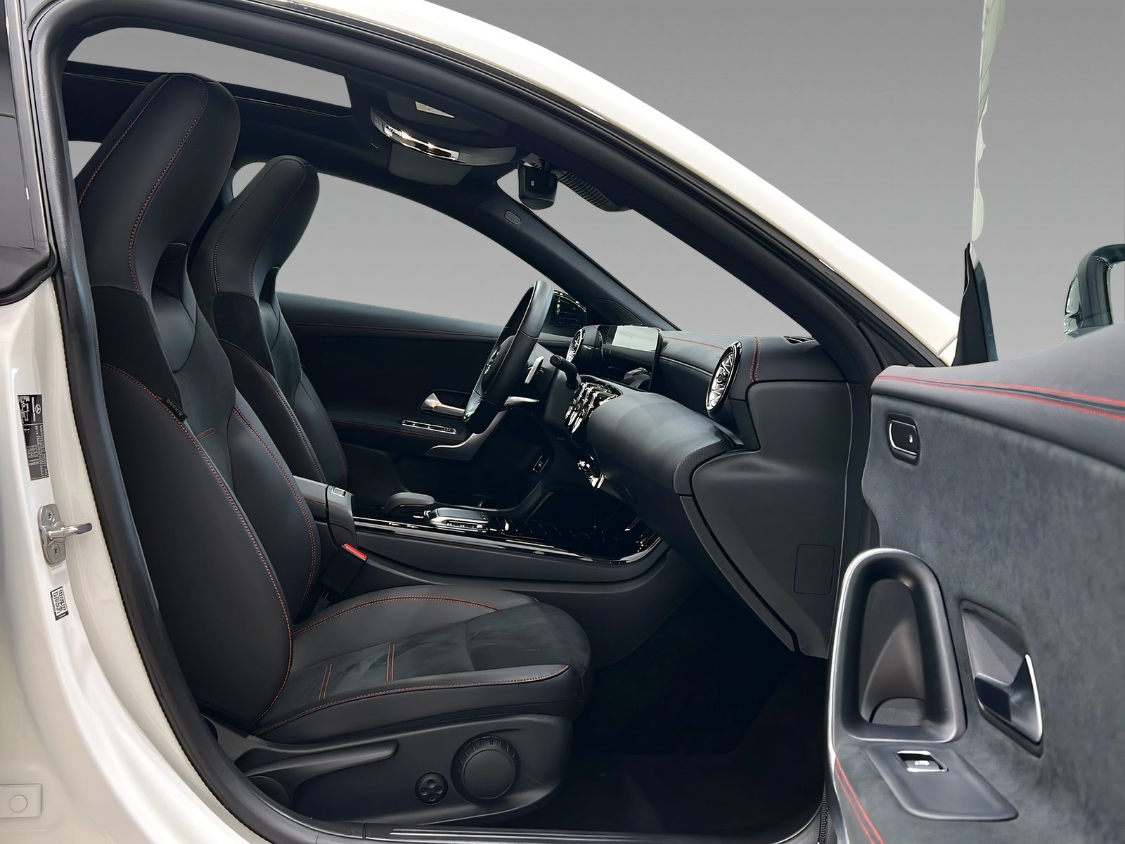 CLA 200 SB AMG+DISTRO+Panorama+Ambiente+DAB Bild 12