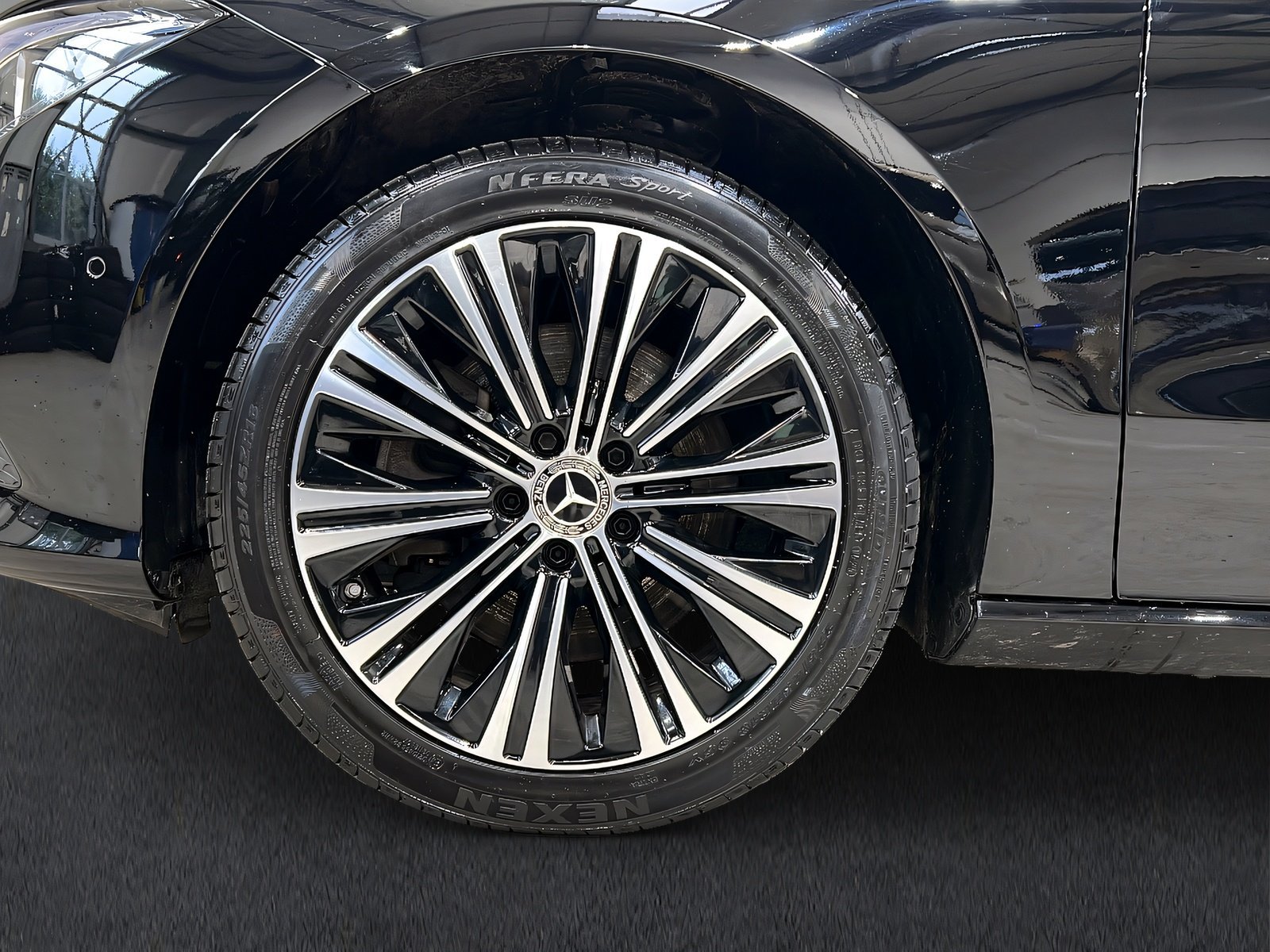 CLA 250 e Coupé PROGRESSIVE+LED+CarPlay+PDC+DAB Bild 4