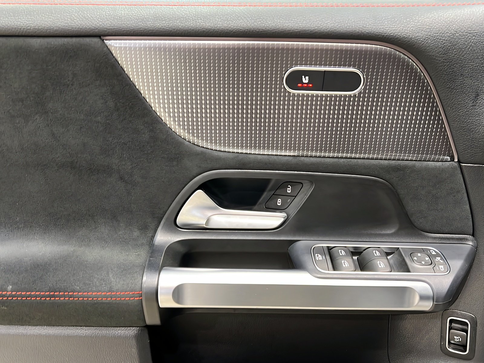 EQB 300 4M AMG+LED+Easy-Pack+Kamera+CarPlay+DAB Bild 13