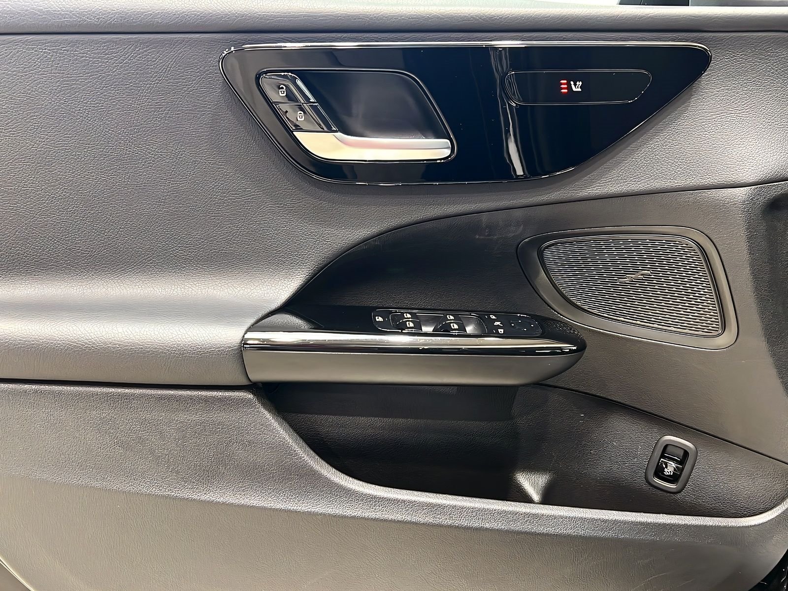 C 200 T-Modell LED+MBUX+Kamera+CarPlay+Ambi+TotW Bild 13