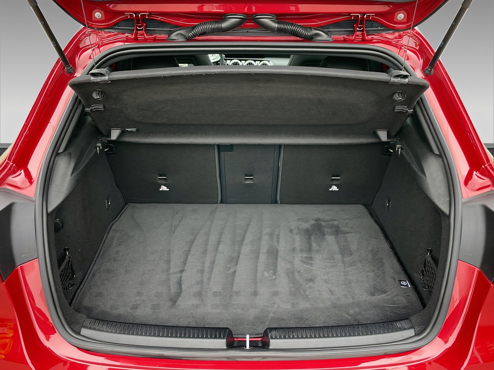 A 250 e AMG+MULTI+Ambiente+Pano+CarPlay+TotW+360 Bild 8