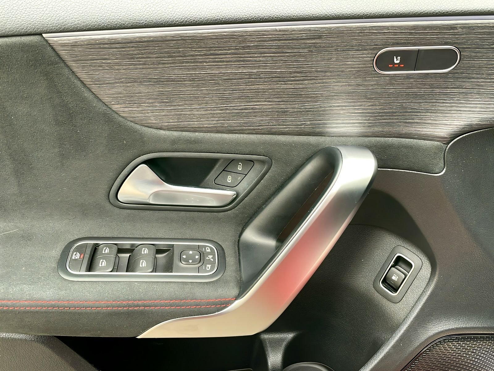 A 250 e AMG+MULTI+Ambiente+Pano+CarPlay+TotW+360 Bild 13