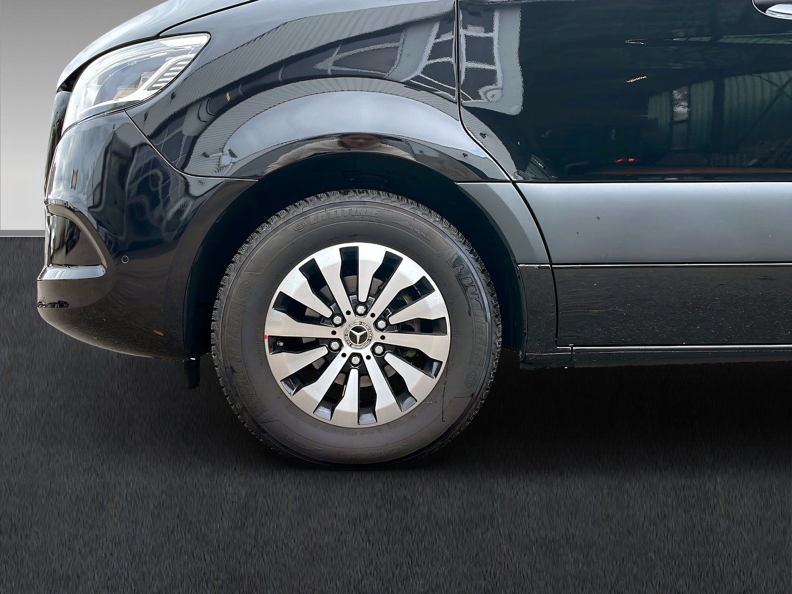 Sprinter 317 Tourer L2H2 Dachkli+LED+DISTRO+AHK Bild 4