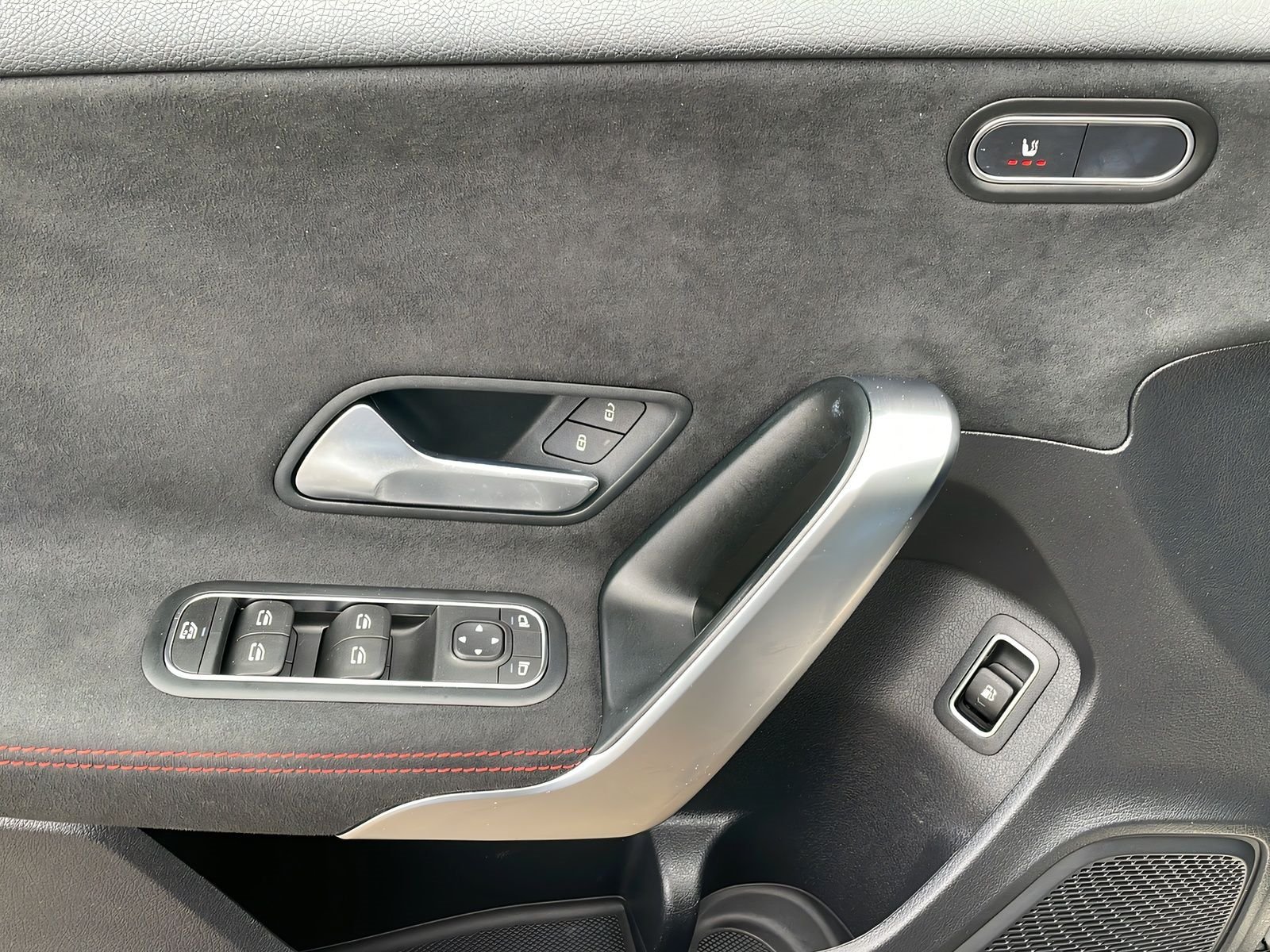 A 250 e Limo AMG+LED+NIGHT+Kamera+CarPlay+Ambi Bild 13