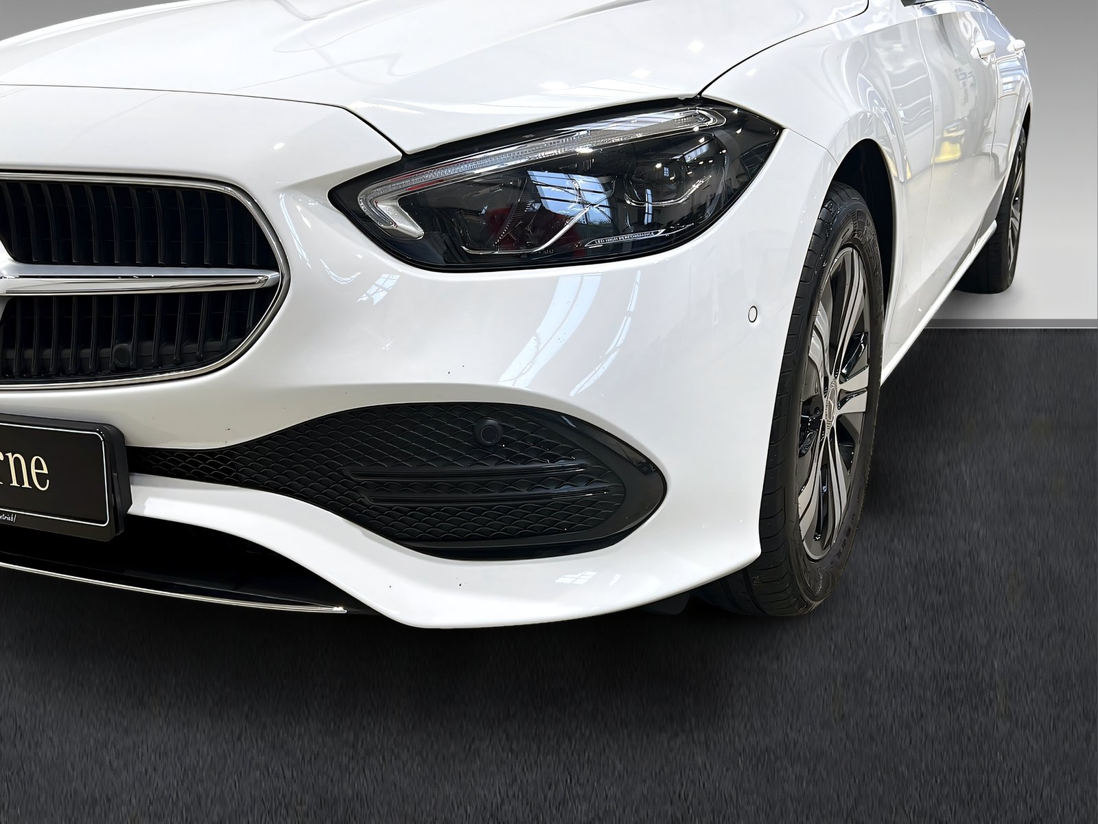 C 300 e T AVANTGARDE+LED+DISTR+CarPlay+Kame+Ambi Bild 3