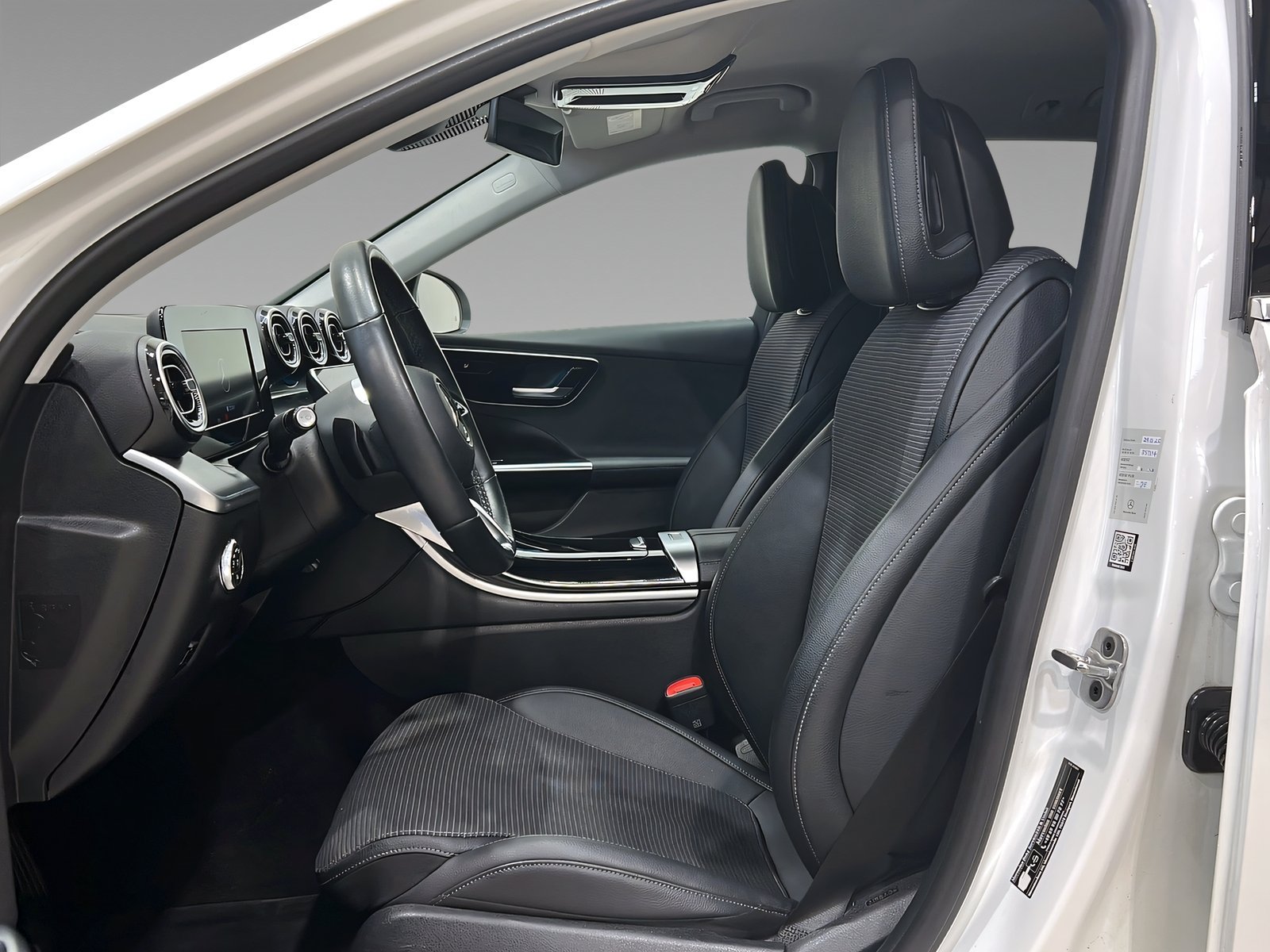 C 300 e T AVANTGARDE+LED+DISTR+CarPlay+Kame+Ambi Bild 9