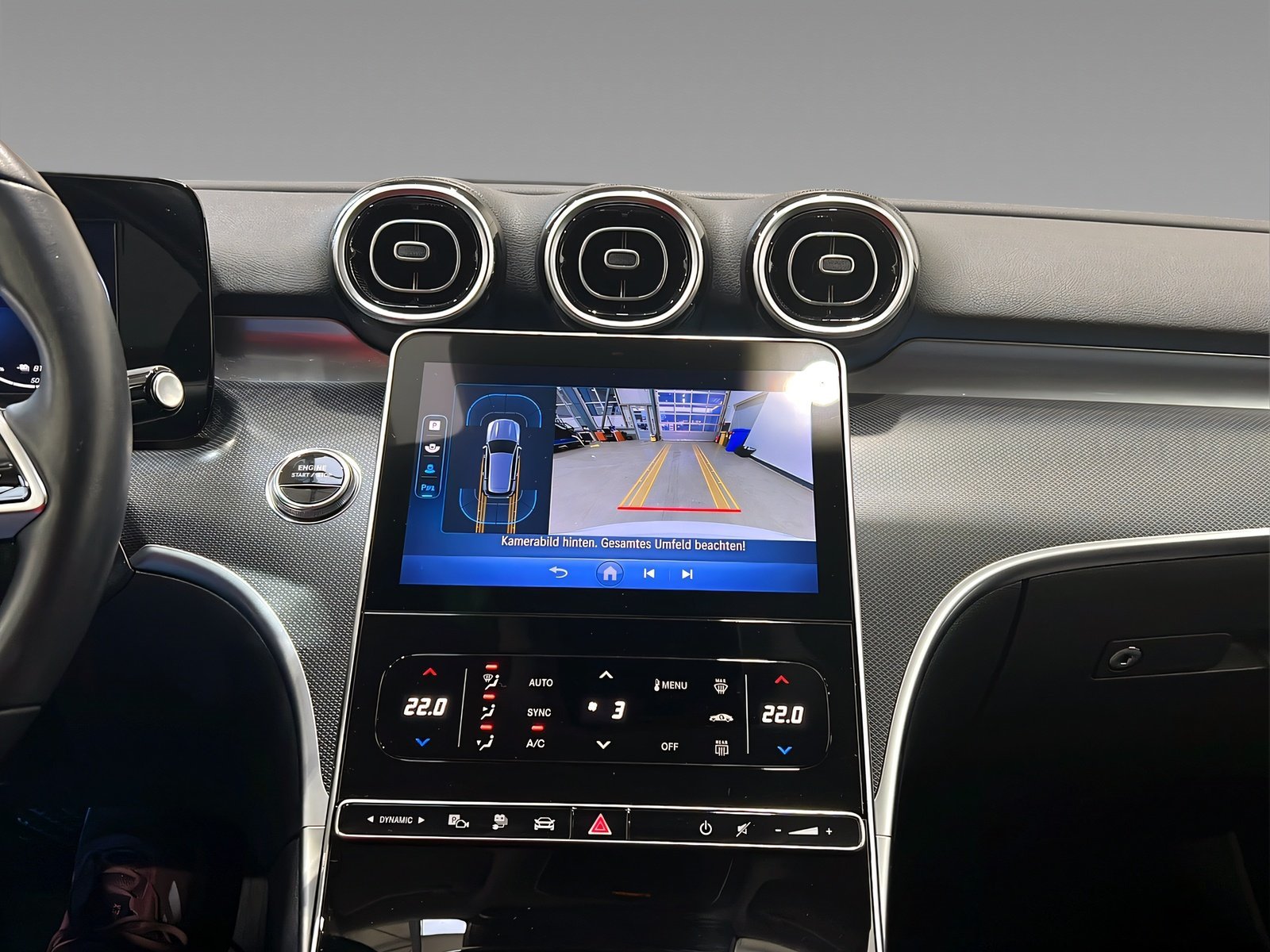 C 300 e T AVANTGARDE+LED+DISTR+CarPlay+Kame+Ambi Bild 15