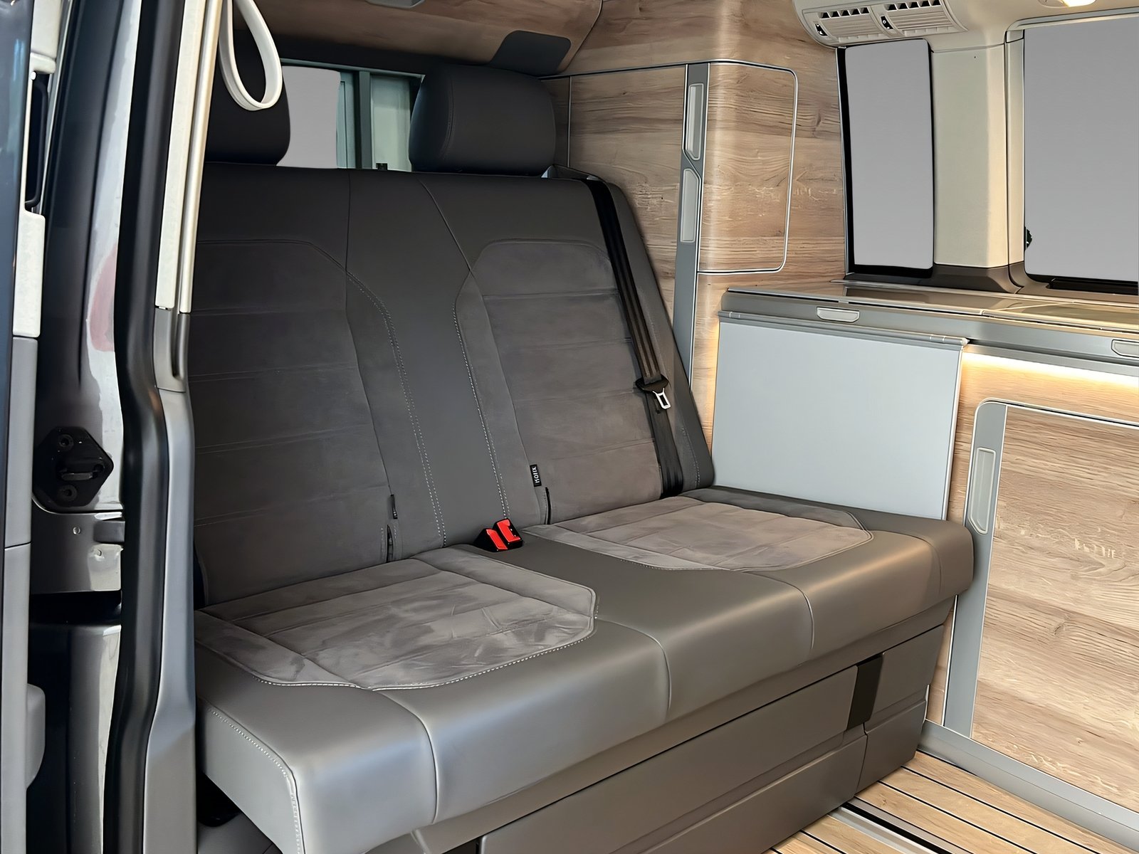 T6.1 2.0 TDI California Ocean FINAL EDITION Bild 10