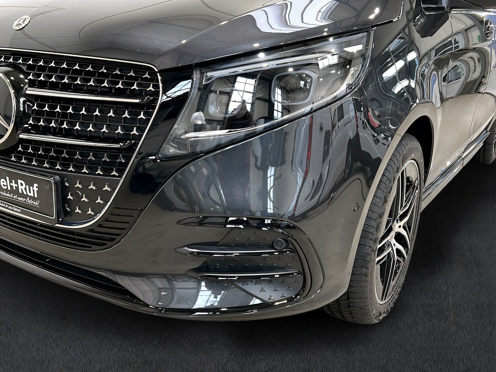 V 300 d AVANT AMG lang-Airm-Pano-360°-Burm-AHK Bild 15