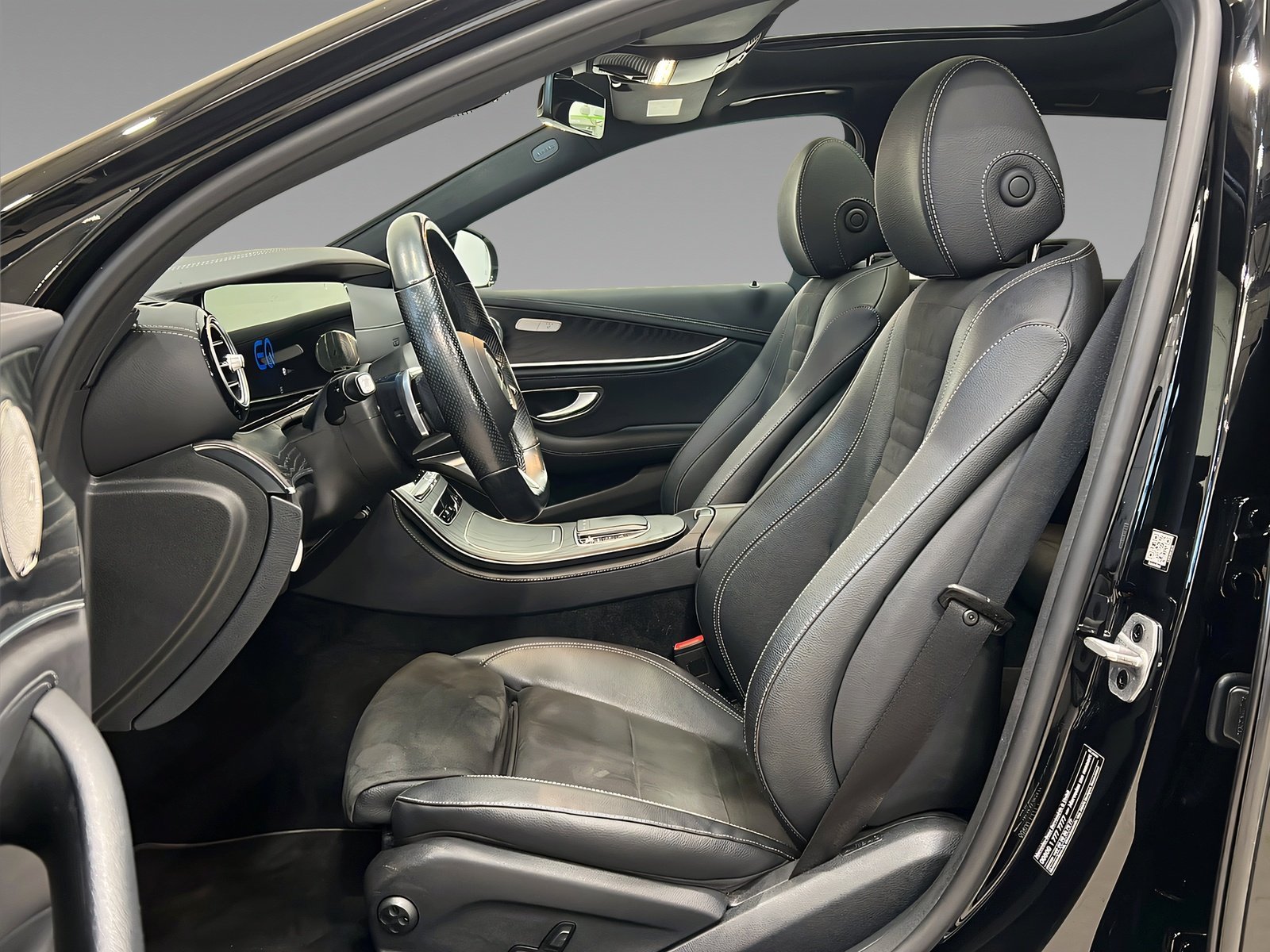 E 300 de T AMG+LED+DISTR+NIGHT+Kame+Pano+HuD+AHK Bild 9