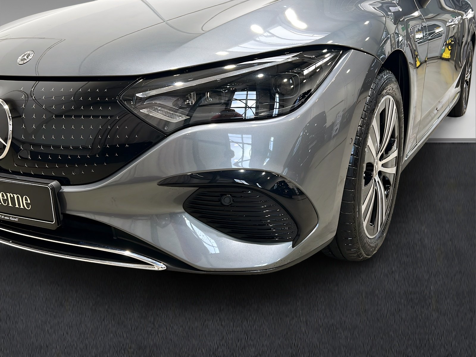 EQE 300 Electric Art+DIST+GUARD360+Burme+AHK+360 Bild 3