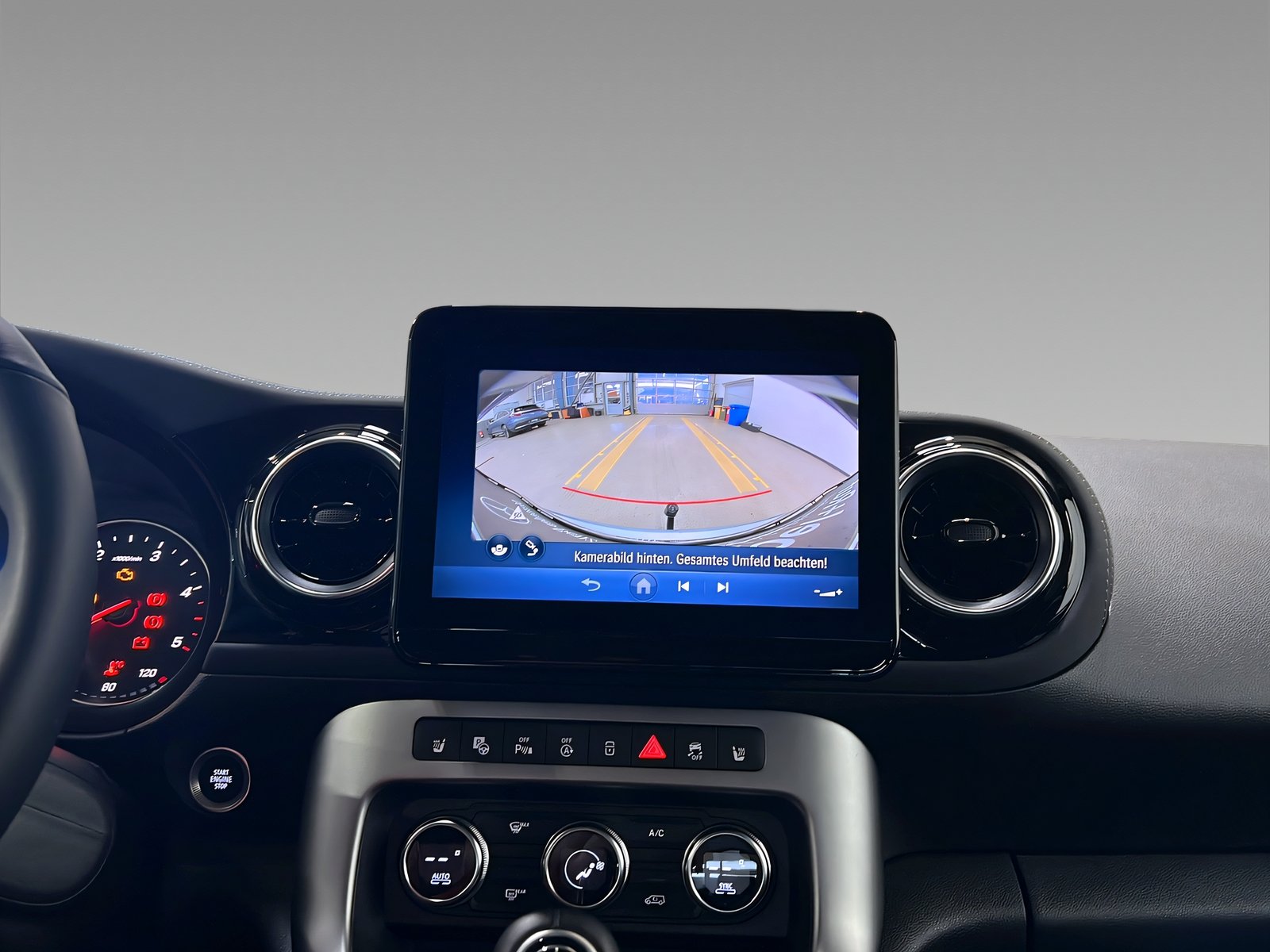 T 180d PROGRESSIVE Standard LED+TotW+Ambi+AHK Bild 13