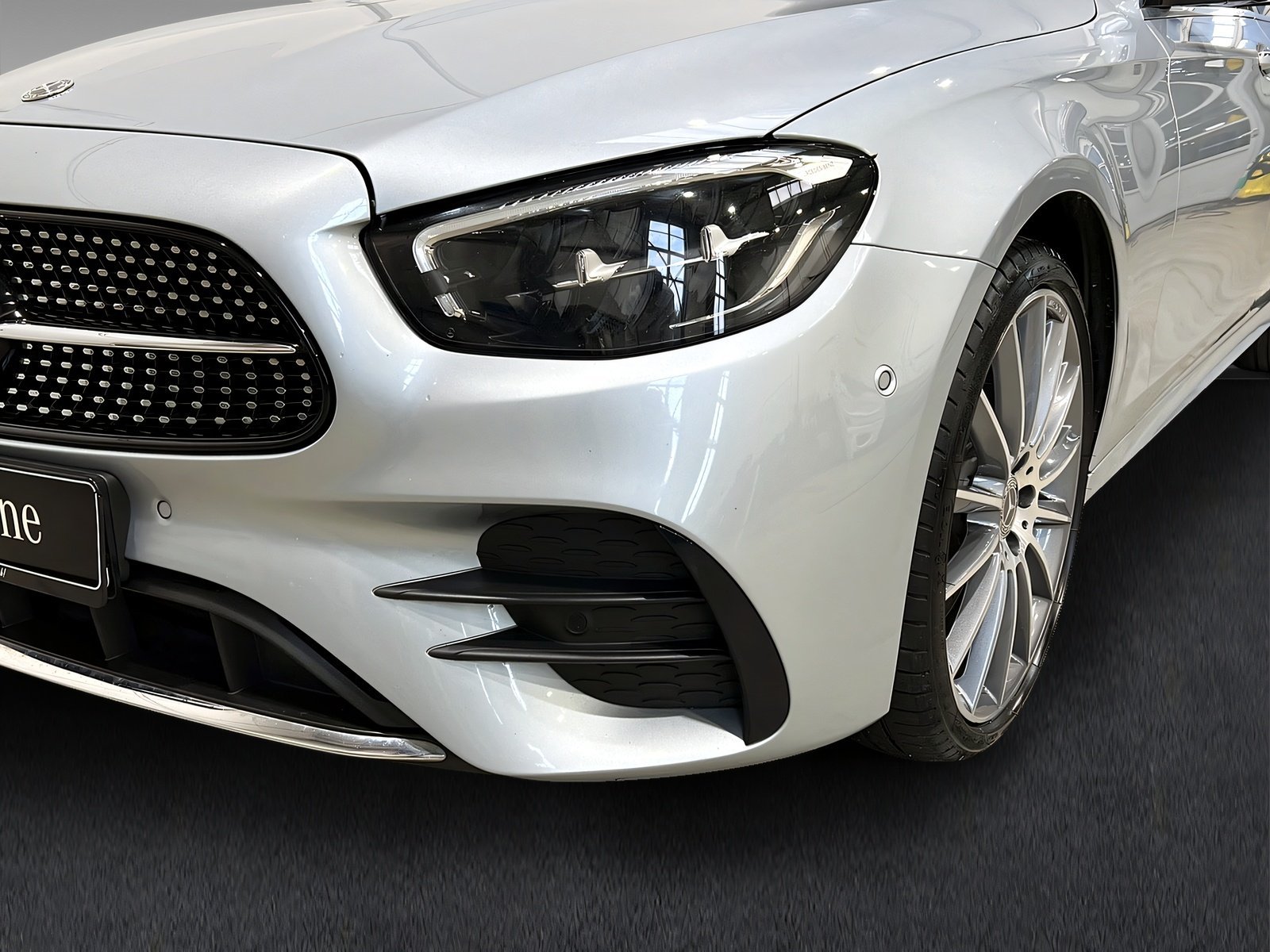 E 400 d T 4M AMG+DISTR+Burme+Ambi+StHz+AHK+360° Bild 3