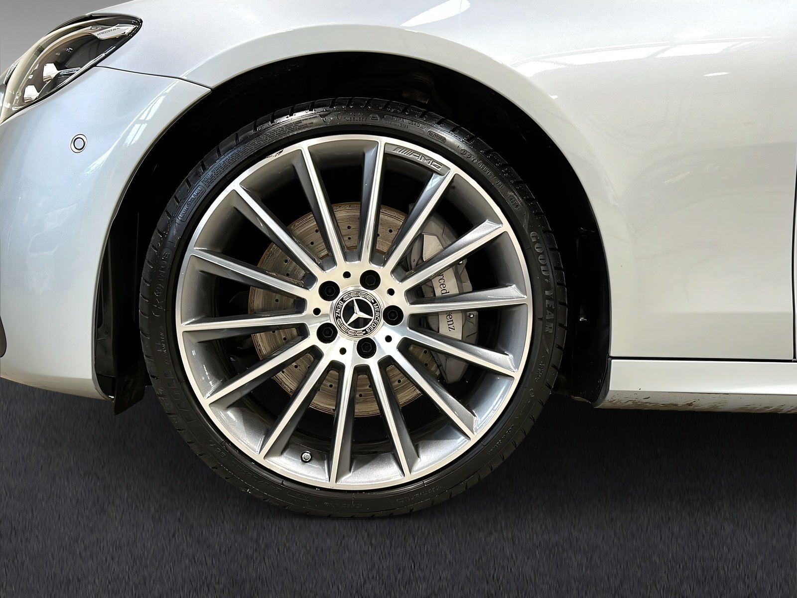 E 400 d T 4M AMG+DISTR+Burme+Ambi+StHz+AHK+360° Bild 4