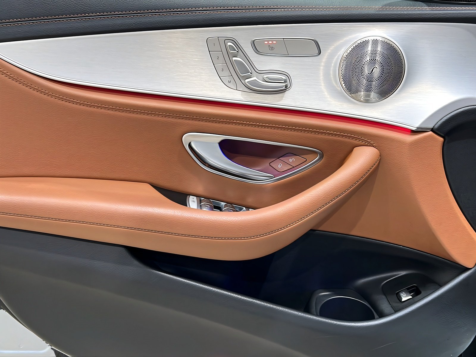 E 400 d T 4M AMG+DISTR+Burme+Ambi+StHz+AHK+360° Bild 14