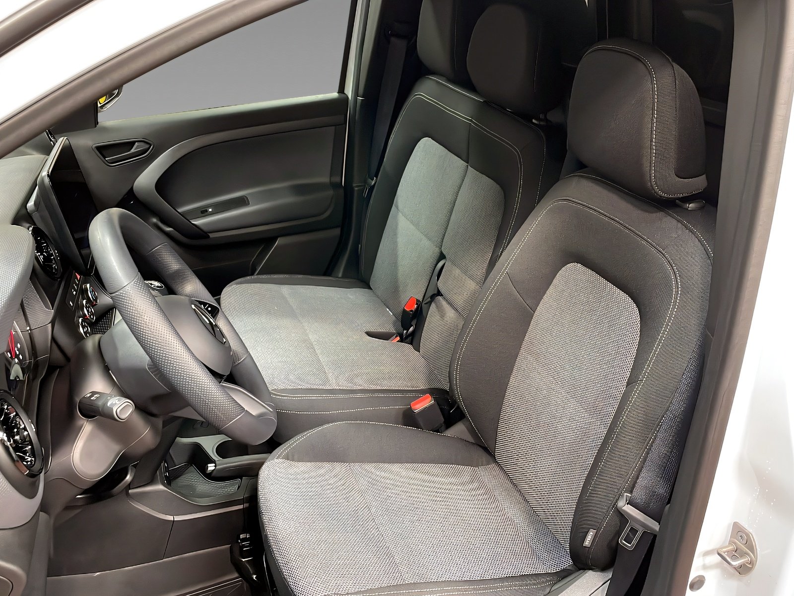 Citan 112 CDI Kasten PRO Standard LED+Kame+TotW Bild 14