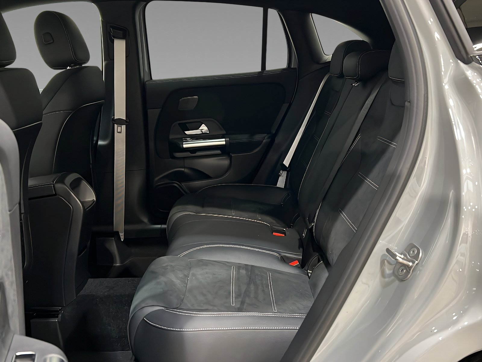 GLA 200 AMG+EDITION+20''+Kamera+TotW+AHK Bild 10