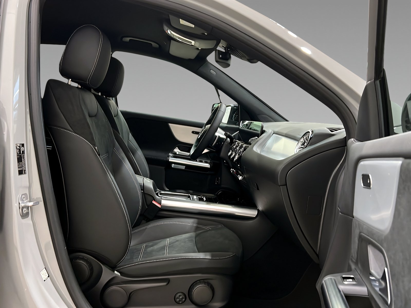 GLA 200 AMG+EDITION+20''+Kamera+TotW+AHK Bild 12