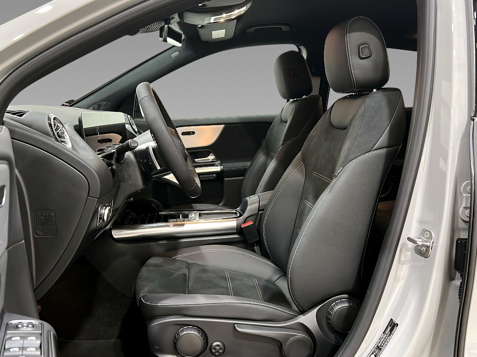 GLA 200 AMG+EDITION+20''+Kamera+TotW+AHK Bild 9