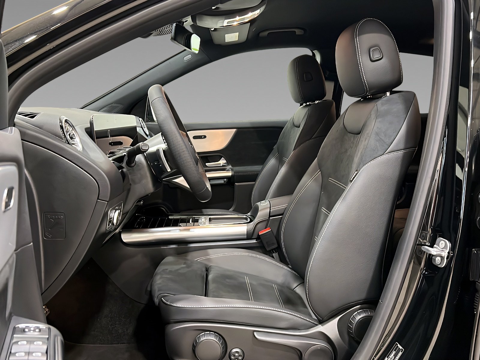 GLA 200 AMG+EDITION+20''+Kamera+TotW+AHK Bild 9