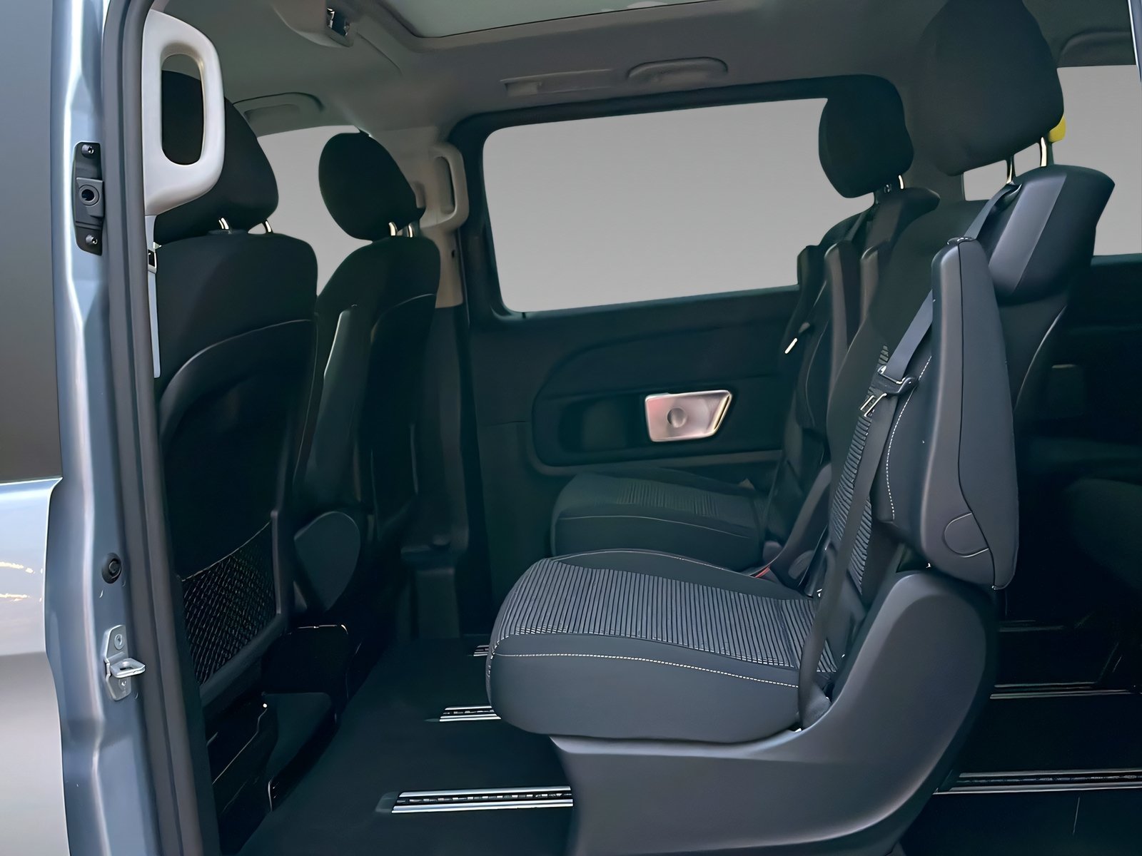 V 300 d lang STYLE+AMG+MULTI+NIGHT+DISTR+AHK+360 Bild 14