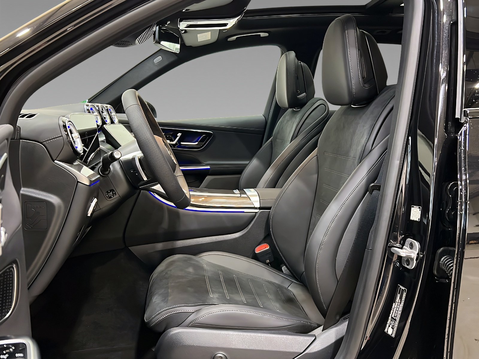 GLC 220 d 4M AMG+DISTR+NIGHT+Memo+Pano+AHK+360° Bild 8