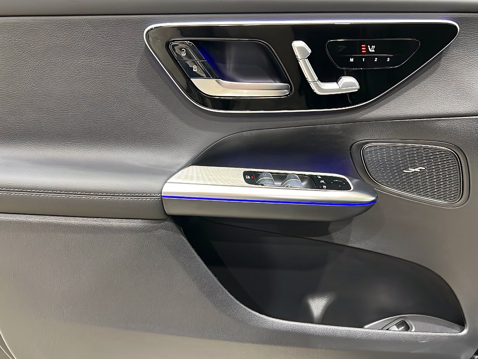 GLC 220 d 4M AMG+DISTR+NIGHT+Memo+Pano+AHK+360° Bild 13