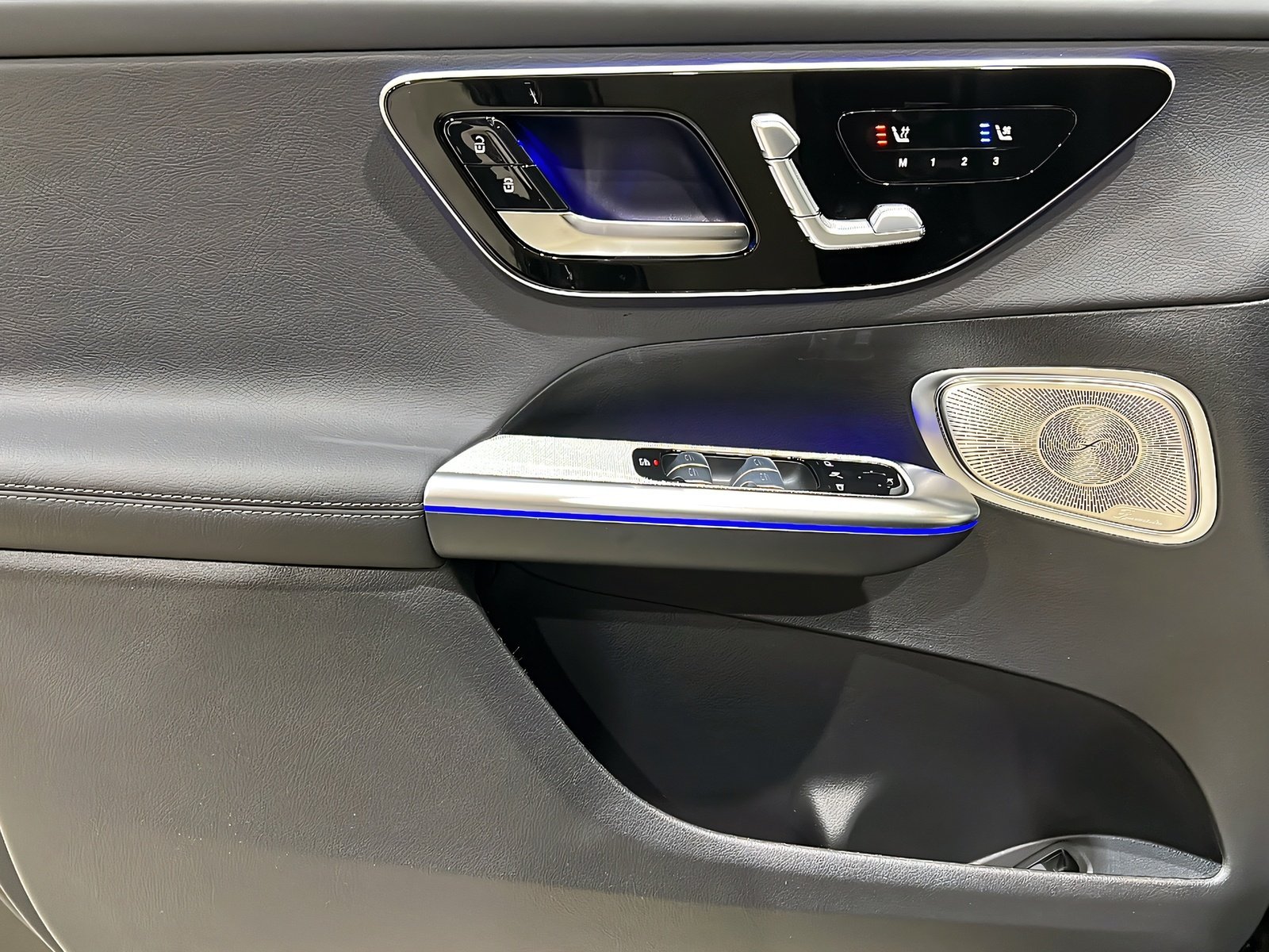 GLC 450 d 4M AMG+LEDER+Burm+Ambi+Pano+AHK+360° Bild 14