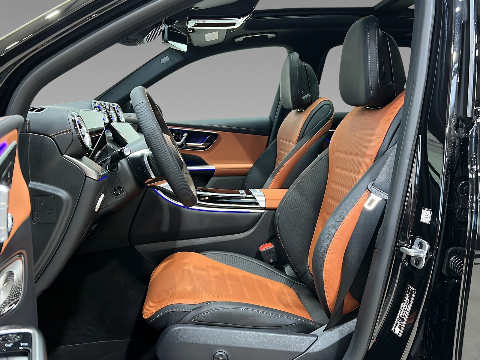 GLC 450 d 4M AMG+LEDER+NIGHT+Memo+Burme+AHK+360° Bild 8