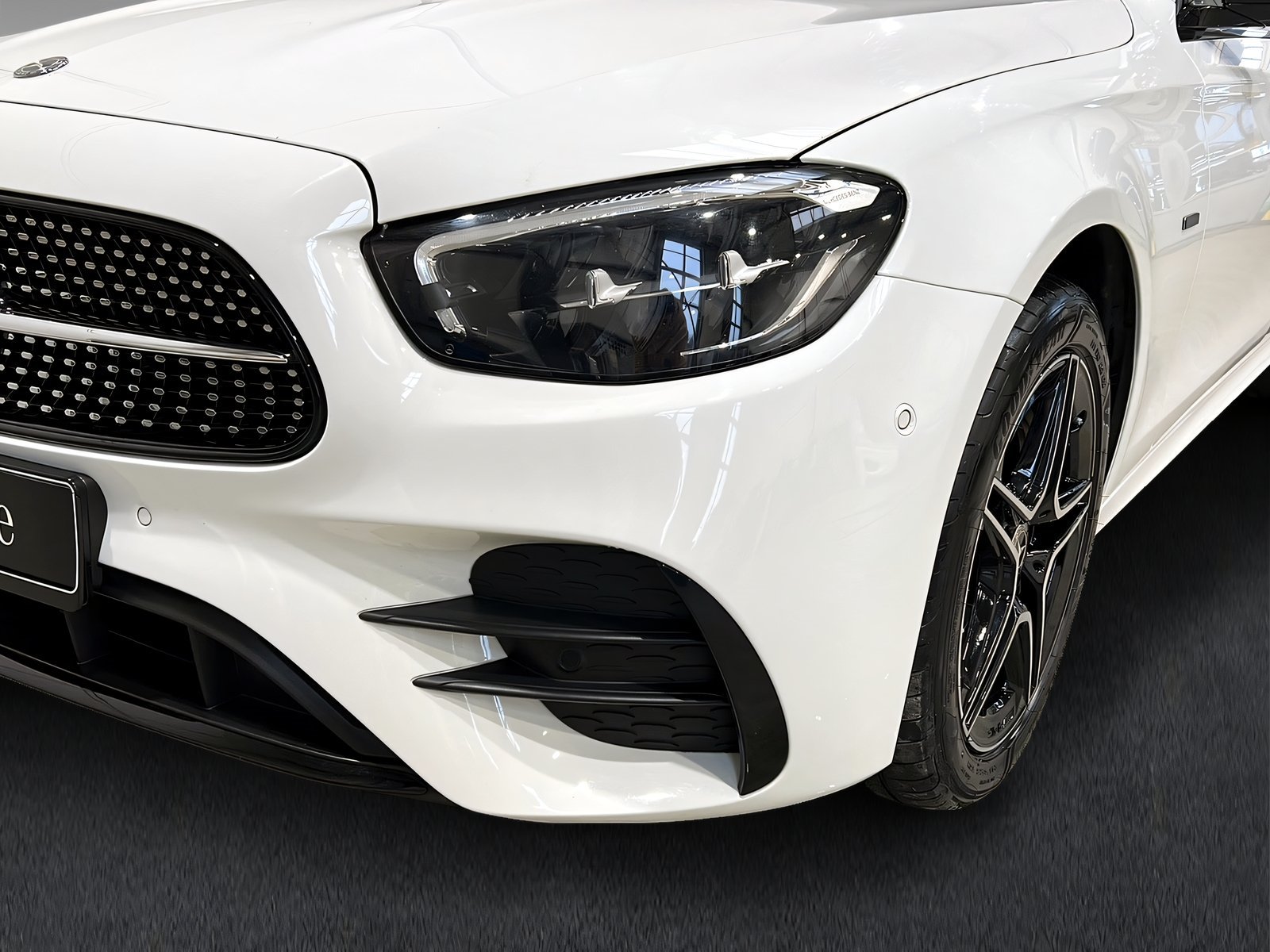 E 300de 4M T AMG+NIGHT+DISTRO+Burme+AHK+360° Bild 3