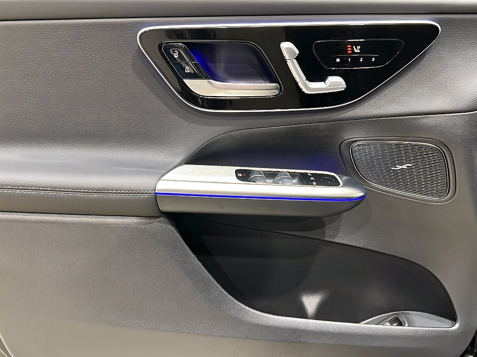 GLC 450d 4MATIC AMG+NIGHT+DIGI+Ambi+Pano+AHK+360 Bild 13