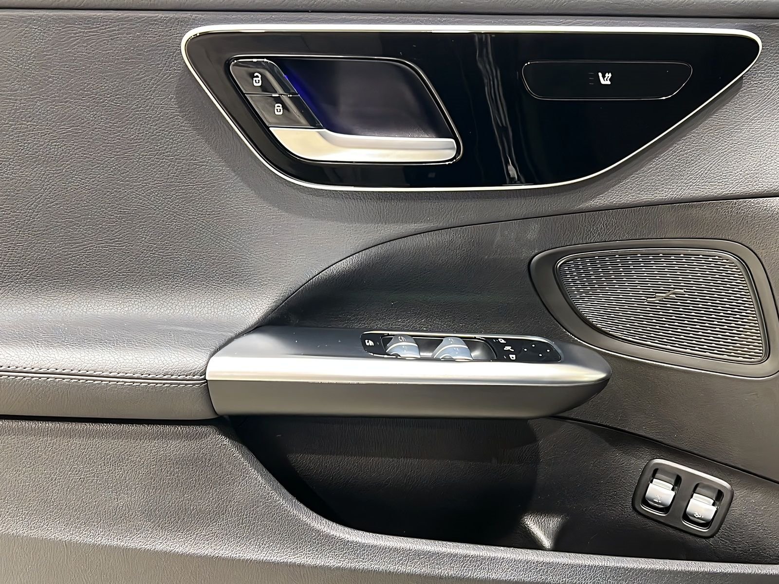 C 300 e T AVANTGARDE+DIGITAL+DISTR+NIGHT+Kam+AHK Bild 14