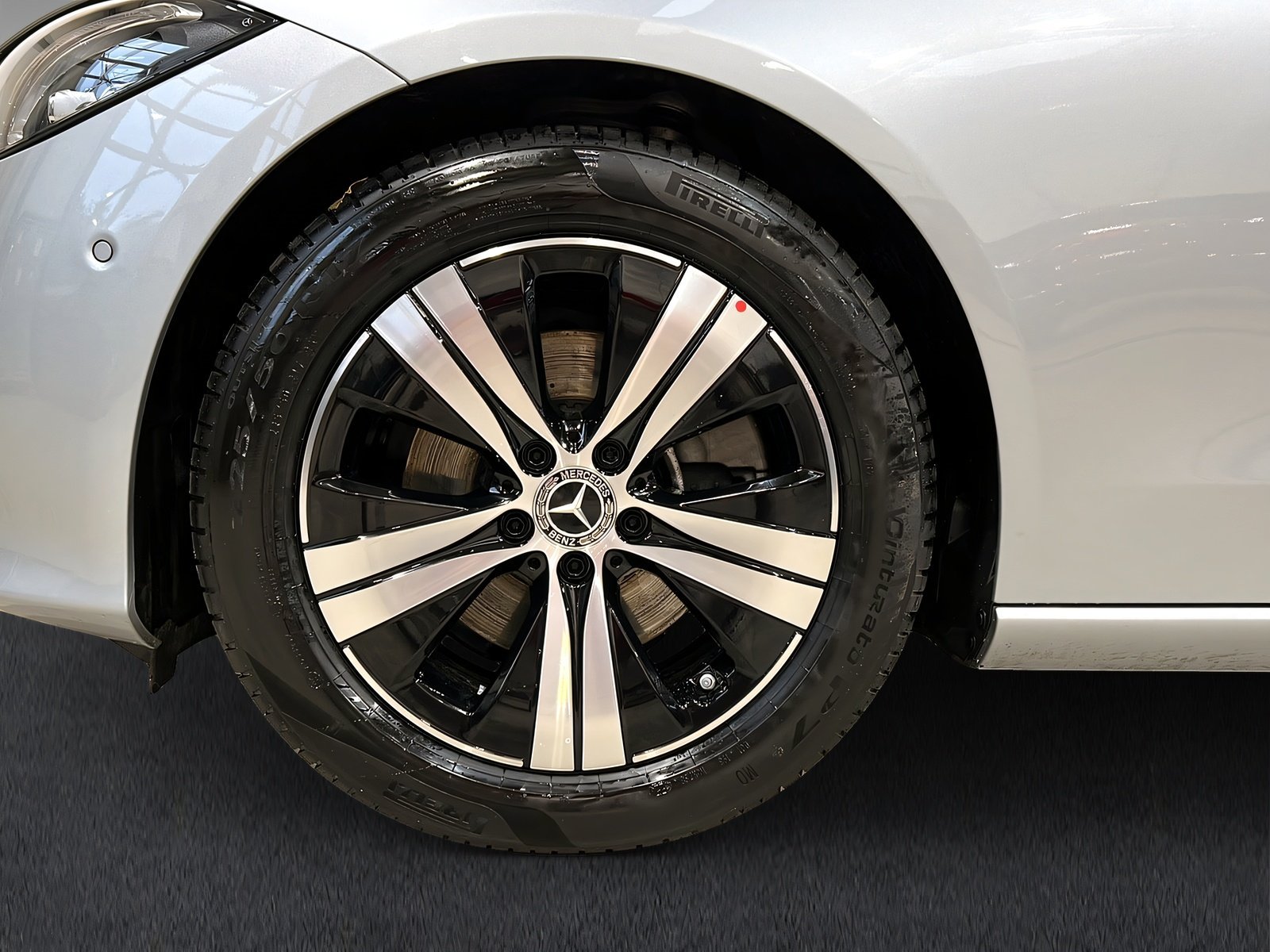 C 220 d AVANTGARDE+LED+Kam+CarPlay+TotW+LrHz+AHK Bild 4