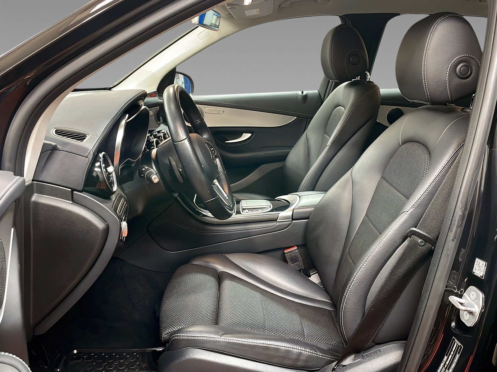 GLC 220 d 4M LED+CHROM+Kamera+CarPlay+TotW Bild 9