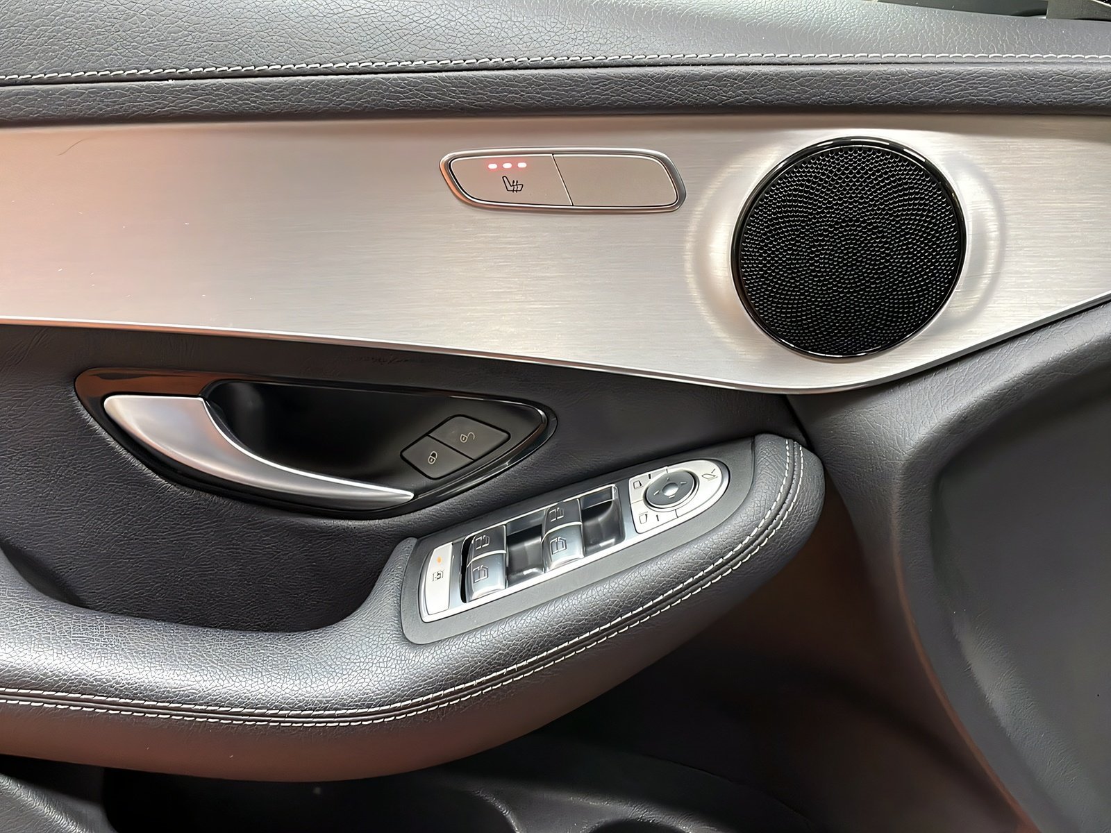 GLC 220 d 4M LED+CHROM+Kamera+CarPlay+TotW Bild 13