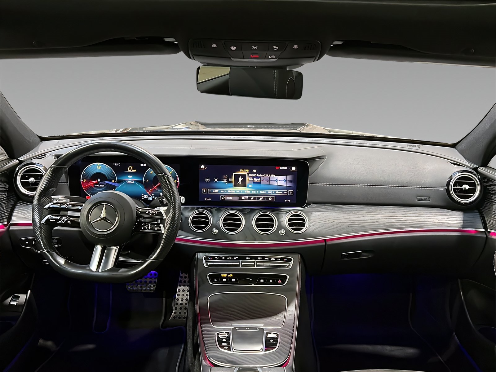E 220 AMG Distr+Pano+360°+Burmester+LED+63 Optik Bild 11