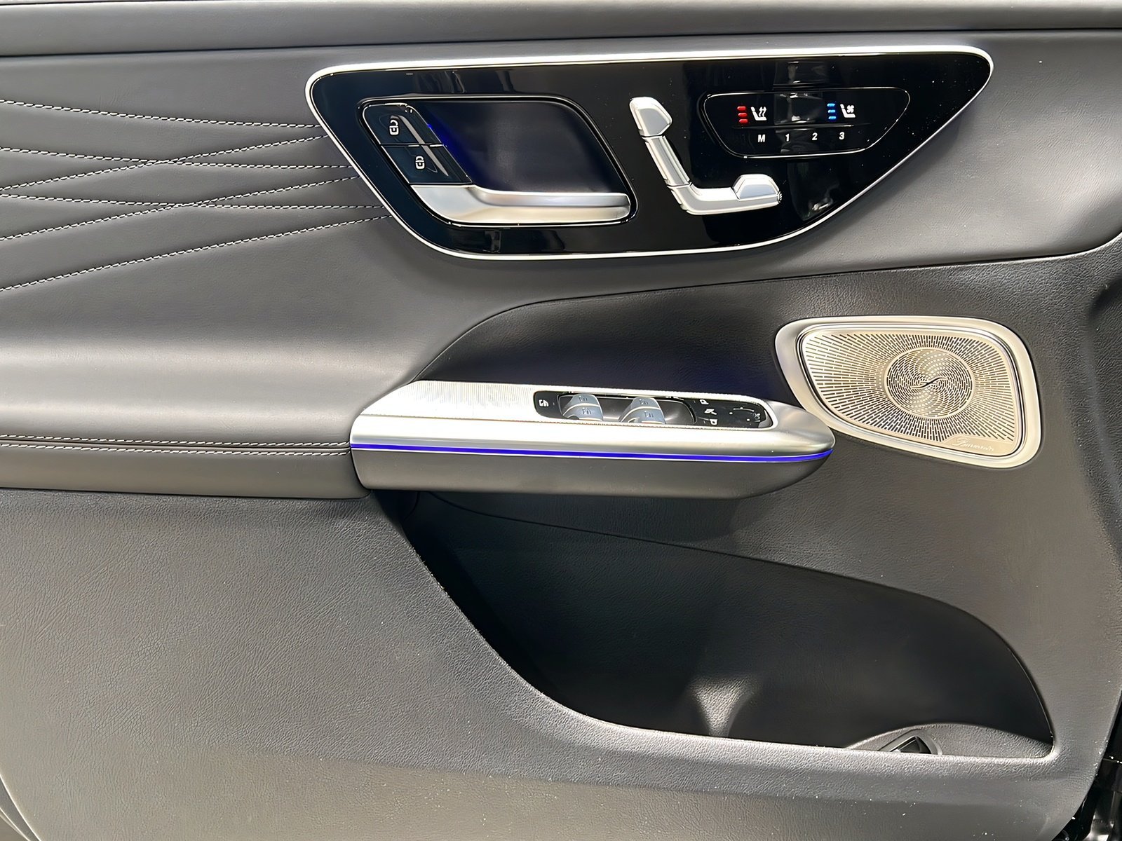 GLC 450 d 4M AMG+DISTR+NIGHT+Burme+Memo+AHK+360° Bild 13